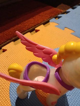 Unicornio y Muñeca Pinypon