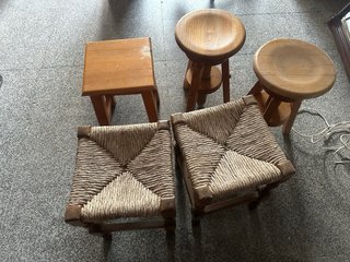Lote 5 taburetes madera de pino