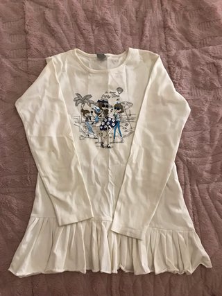 Camisola branca com folhos e estampa