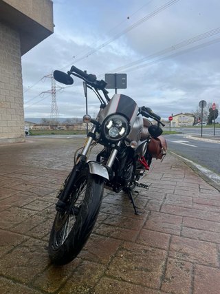 UM Scrambler X Cafe 125 Negra
