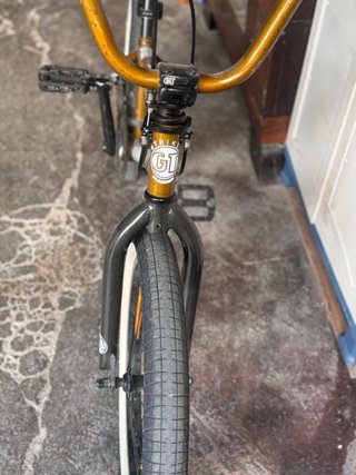 Bicicleta BMX color bronce