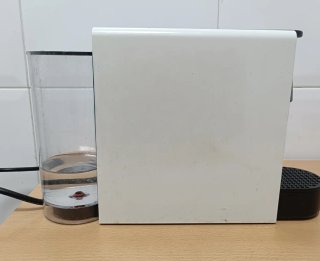 Cafetera Krups Nespresso Essenza Mini