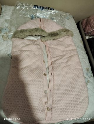 Saco capazo rosa con interior de terciopelo