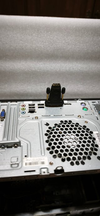 Fujitsu Esprimo P-556/2/E85+ i5 - 7500 -> 3.4Ghz
