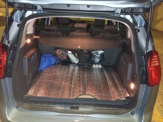 Peugeot 5008 2011
