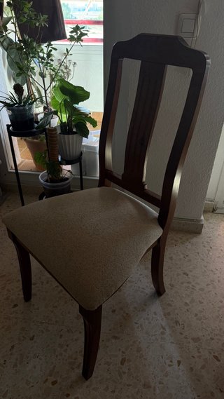 Mesa y 6 sillas comedor madera