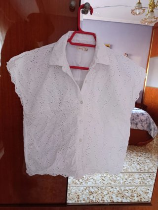 Blusa blanca bordada niña 13-14 años