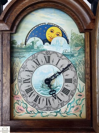 Orologio a pendolo olandese antico con luna
