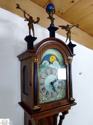 Orologio a pendolo olandese antico con luna