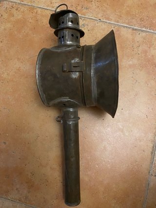 Farol antiguo de carruaje