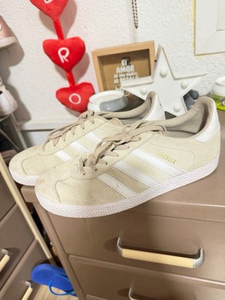 Zapatillas Adidas Gazelle Beige/Blanco