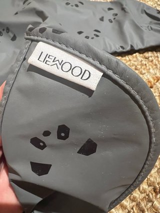 Babero impermeable Liewood pandas