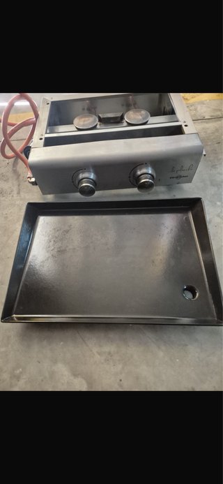 Plancha a gas Vitrokitchen 2 fuegos.