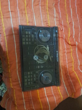 Controladora Traktor 2S MK2 Native Instruments