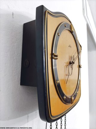 Orologio da parete antico a 2 pesi