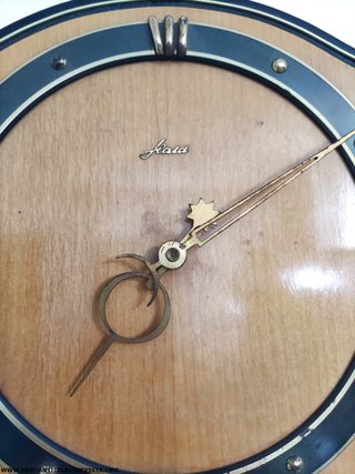 Orologio da parete antico a 2 pesi