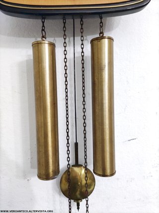 Orologio da parete antico a 2 pesi