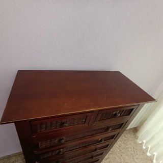 Sinfonier de madera con mimbre