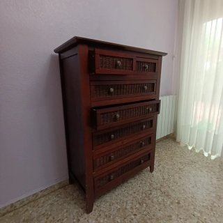 Sinfonier de madera con mimbre