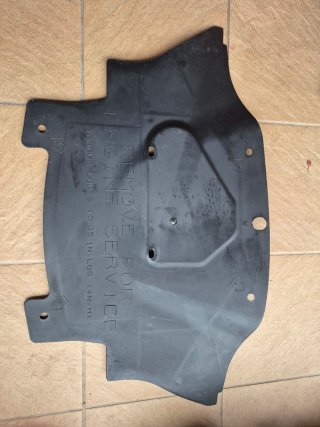 Tapa protectora motor Chrysler 300C