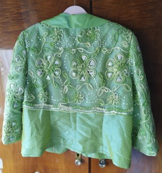 Conjunto de fiesta verde
