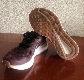 Zapatillas Nike Moradas y Verdes