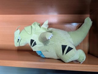 Peluche Tyranitar Pokémon Jazwares Nuevo