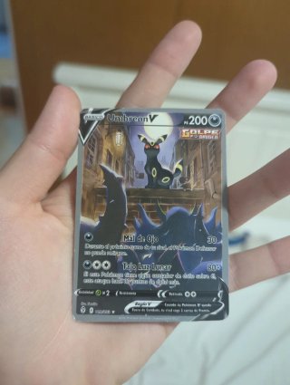 Carta Pokémon Umbreon V Golpe Brusco