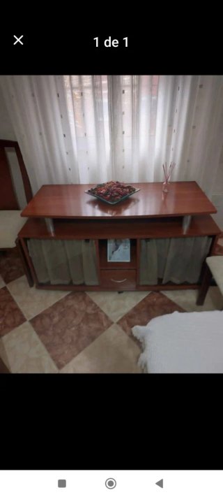 Mobile TV in legno