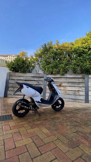 Beta Ark 49cc Scooter Automática