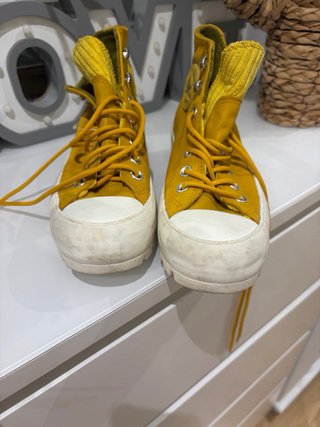 Converse Botas Amarillas