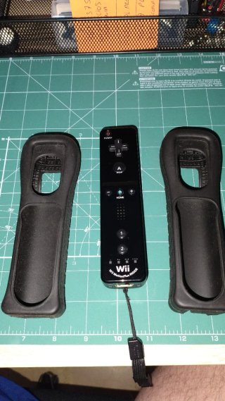 Mando Wii MotionPlus Inside Negro y dos fundas
