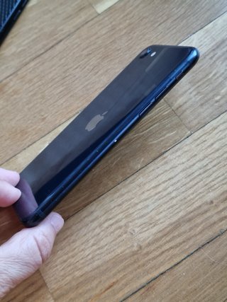 iPhone SE 3ª Gen Negro + Funda y Cable