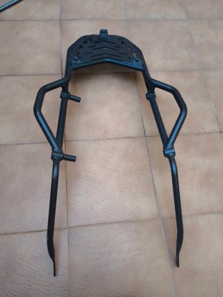 Defensas y Baúl GIVI Yamaha Tenere 700