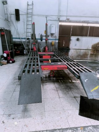 Bancada para coche con doble torre