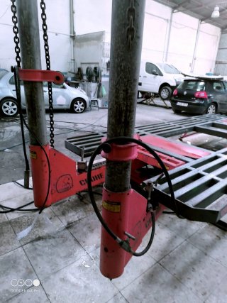 Bancada para coche con doble torre