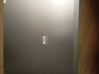 Portátil HP Plata y Negro sin batería y cargador