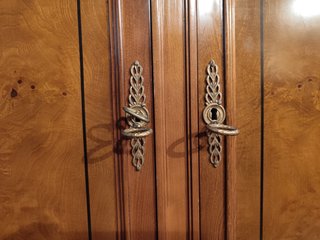 Mueble Boiserie Madera Nogal y Raíz