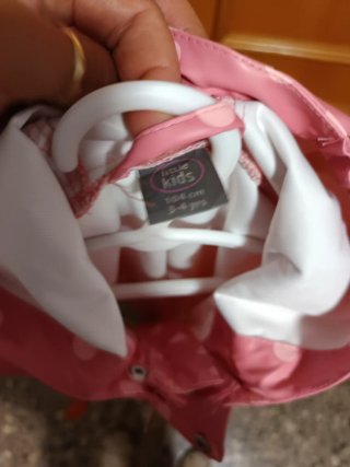 Chubasquero niña lunares rosa
