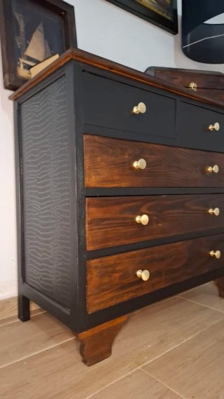 Cómoda madera maciza restaurada 5 cajones