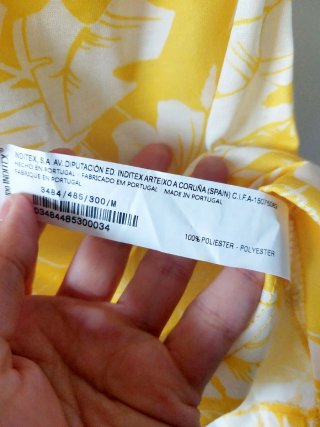 Camiseta asimétrica floral
