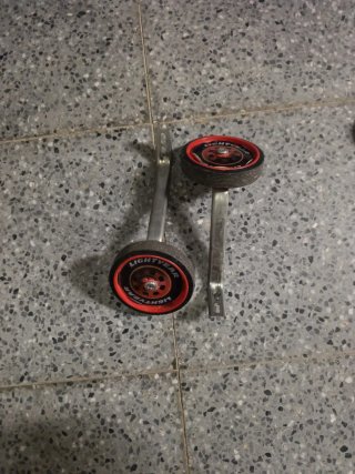 Bicicleta infantil de Cars con ruedines