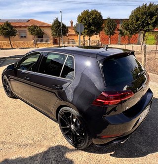 Volkswagen Golf R 7.5