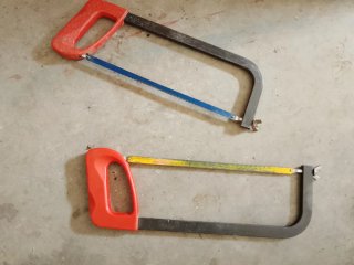 2 Sierras de arco con hojas