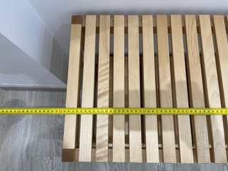 Estantería auxiliar de madera