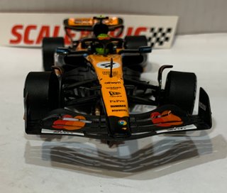 Scalextric Advance McLaren MCL36 F1 Oscar Piastri