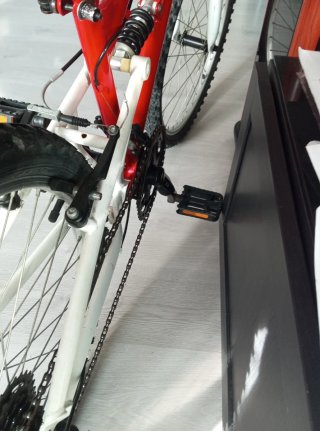 Bicicleta Montaña Roja Doble Suspensión