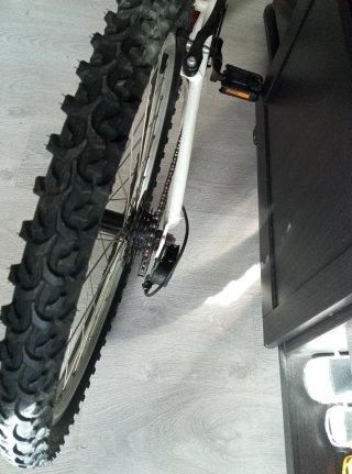 Bicicleta Montaña Roja Doble Suspensión