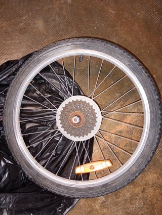 Rueda de Bicicleta con Piñonera