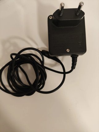 Nokia 6670 (Libre) + Caricabatterie + Scheda 1Gb